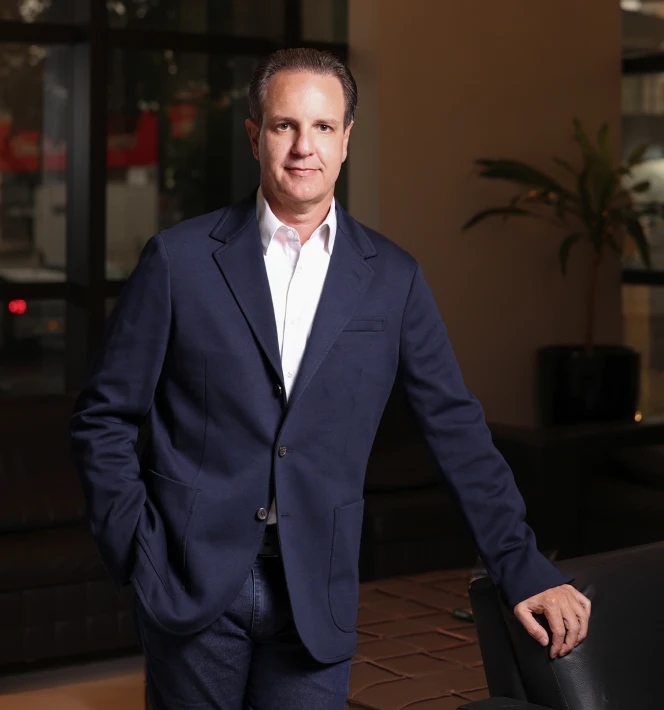 Dr. Denis Medina